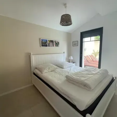 Les Lopins Apartment *